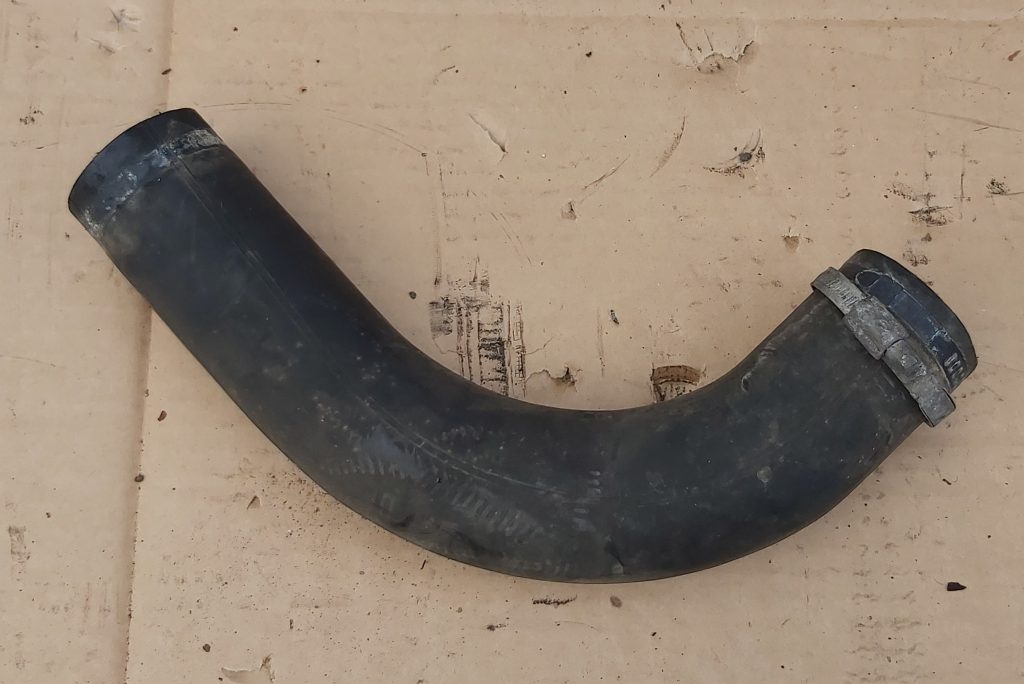 Interkulera caurule priekš VOLVO C30 2008 BLACK 1 Interkulera caurule priekš VOLVO C30 2008 BLACK