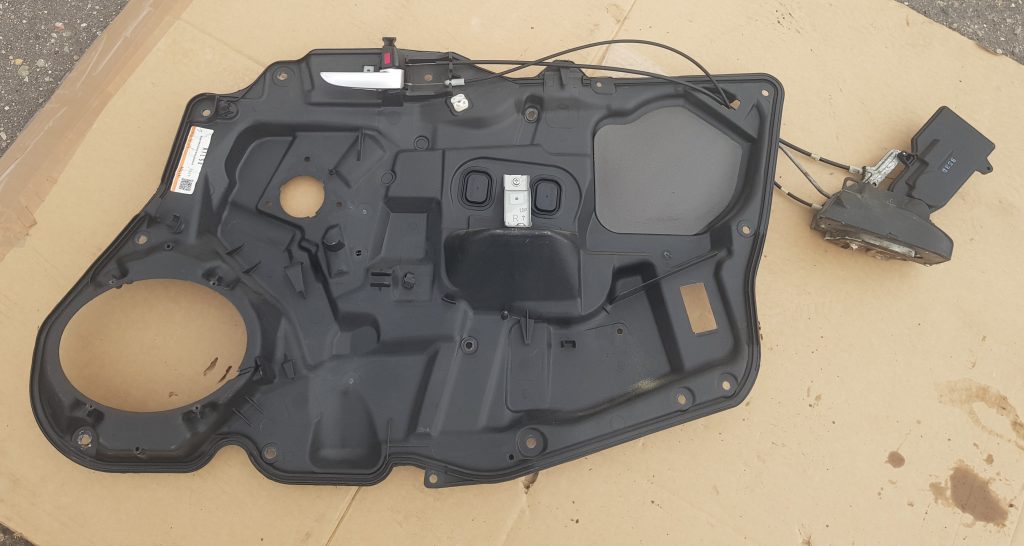 Stikla pacelšanas mehānisma panele priekš MAZDA 6 2006