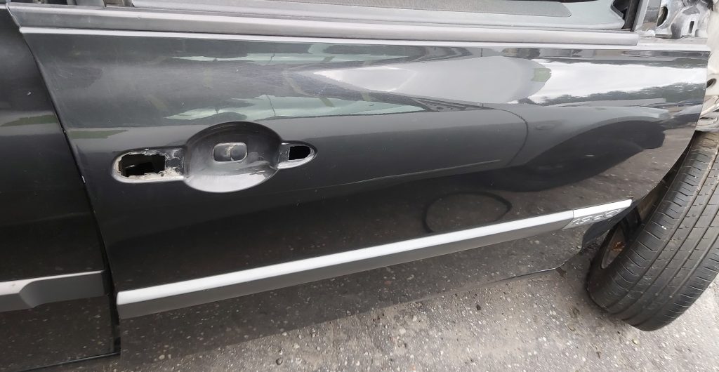 Priekšējās labās durvis priekš RENAULT MEGANE 2004