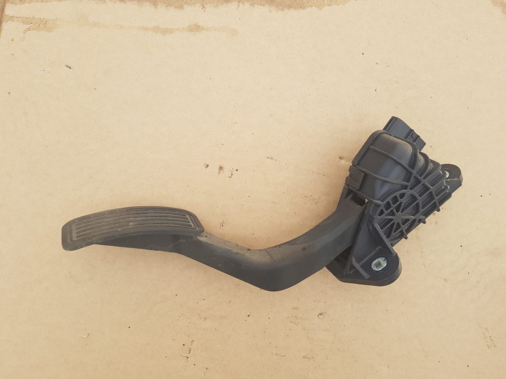 Gāzes pedālis priekš MAZDA 6 2006