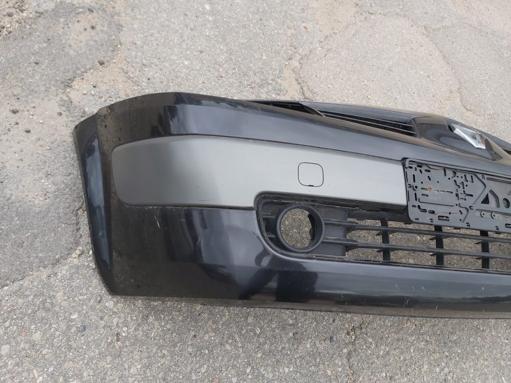 Priekšējais buferis priekš RENAULT MEGANE 2004 2 Priekšējais buferis priekš RENAULT MEGANE 2004