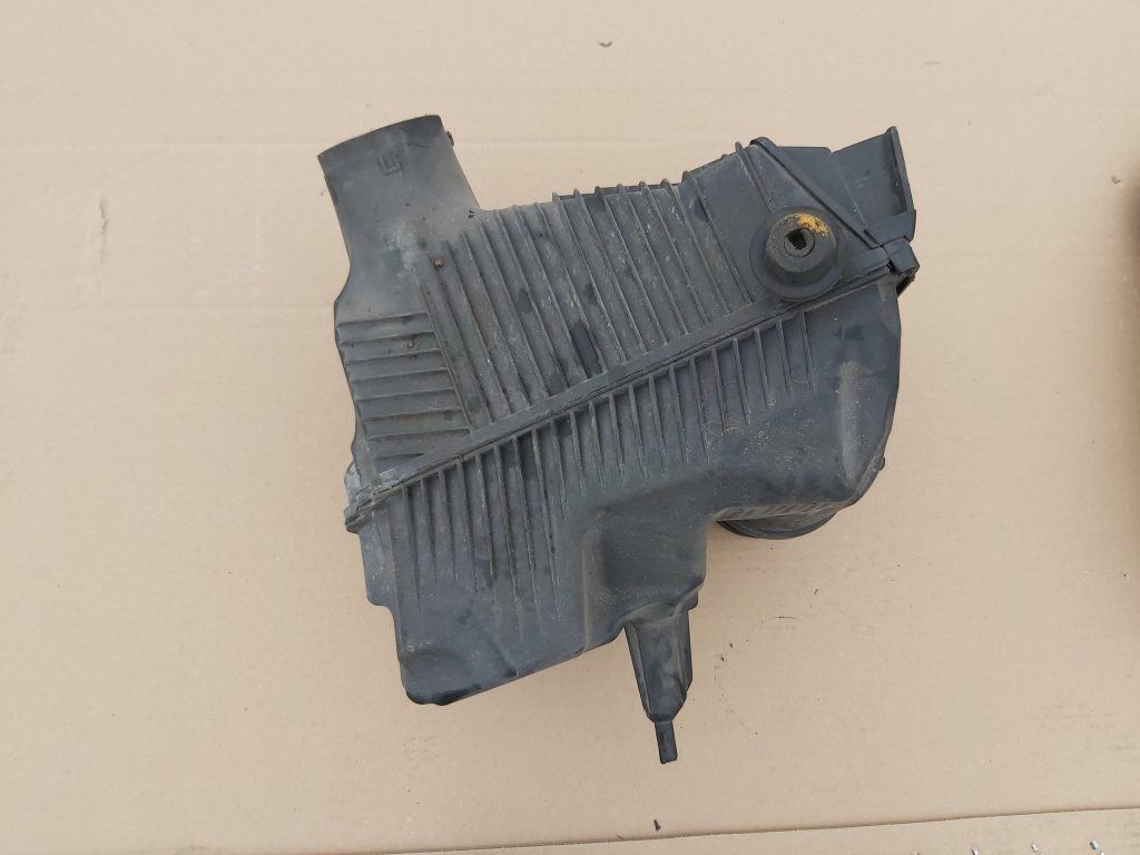 Gaisa filtra korpuss priekš RENAULT MEGANE 2004