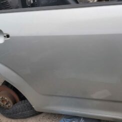 Aizmugurējās labās durvis priekš TOYOTA COROLLA VERSO 2009