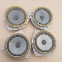 Durvju skaļrunis, apakšā priekš TOYOTA HILUX 2009