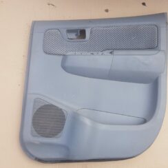 Aizmugurējo labo durvju apdare priekš TOYOTA HILUX 2009