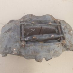 Priekšējais kreisais suports priekš TOYOTA HILUX 2009