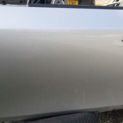 Priekšējās kreisās durvis priekš BMW 530D E61 2006 TOURING TITANSILVER