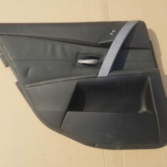 Aizmugurējo kreiso durvju apdare priekš BMW 530D E61 2006 TOURING TITANSILVER