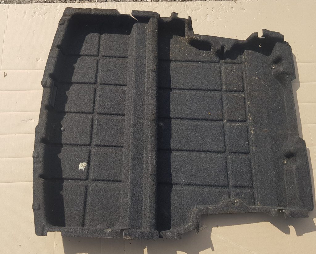 Bagāžnieka nodalījuma paliktnis priekš BMW 530D E61 2006 TOURING TITANSILVER 1 Bagāžnieka nodalījuma paliktnis priekš BMW 530D E61 2006 TOURING TITANSILVER