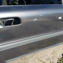 Priekšējās labās durvis priekš VOLVO V70 2003 GREY