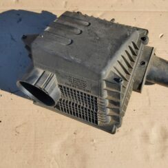 Gaisa filtra korpuss priekš RENAULT LAGUNA 2011