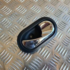 Salona durvju rokturis, aizmugures kreisais priekš DACIA LODGY 2014