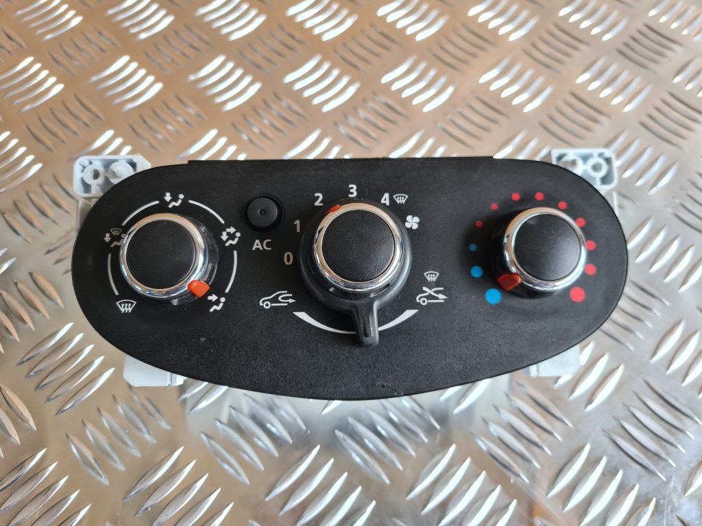 Klimata kontroles bloks priekš DACIA LODGY 2014 1 Klimata kontroles bloks priekš DACIA LODGY 2014