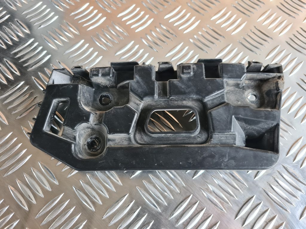 Priekšējā spārna un bufera stiprinājums priekš DACIA LODGY 2014 1 Priekšējā spārna un bufera stiprinājums priekš DACIA LODGY 2014