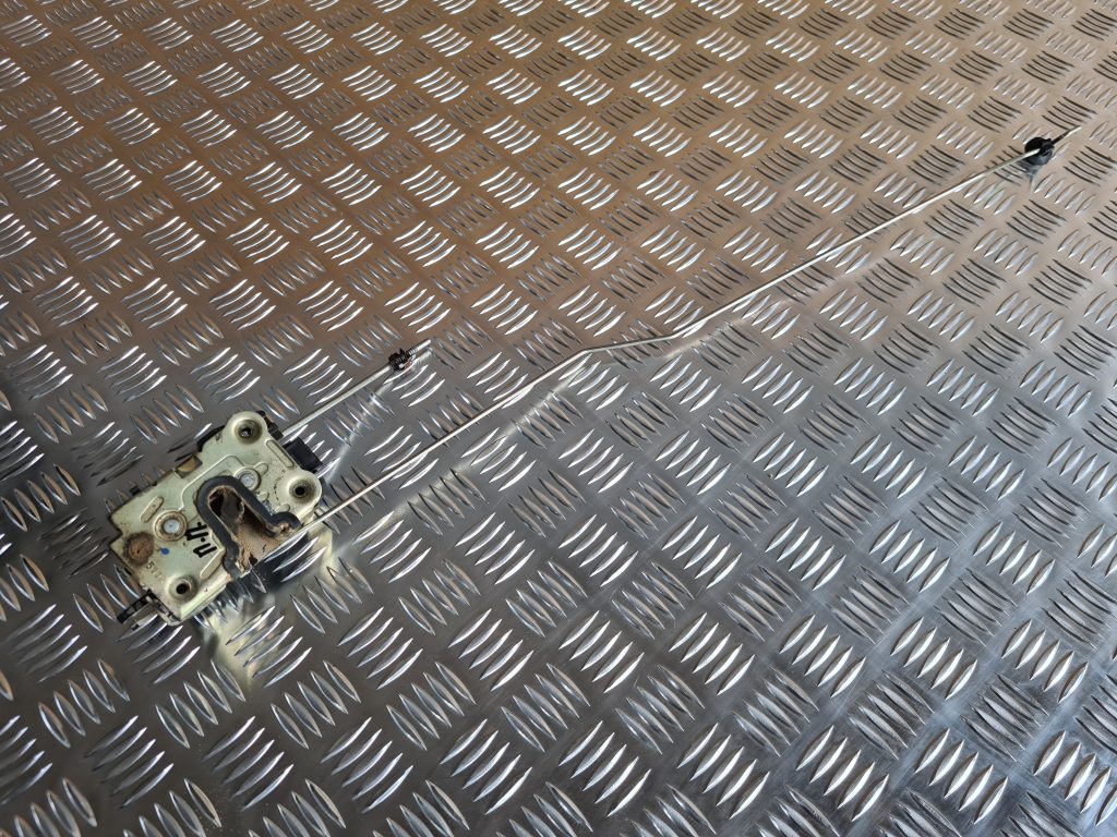 Priekšējo labo durvju slēdzene priekš DACIA LODGY 2014 1 Priekšējo labo durvju slēdzene priekš DACIA LODGY 2014