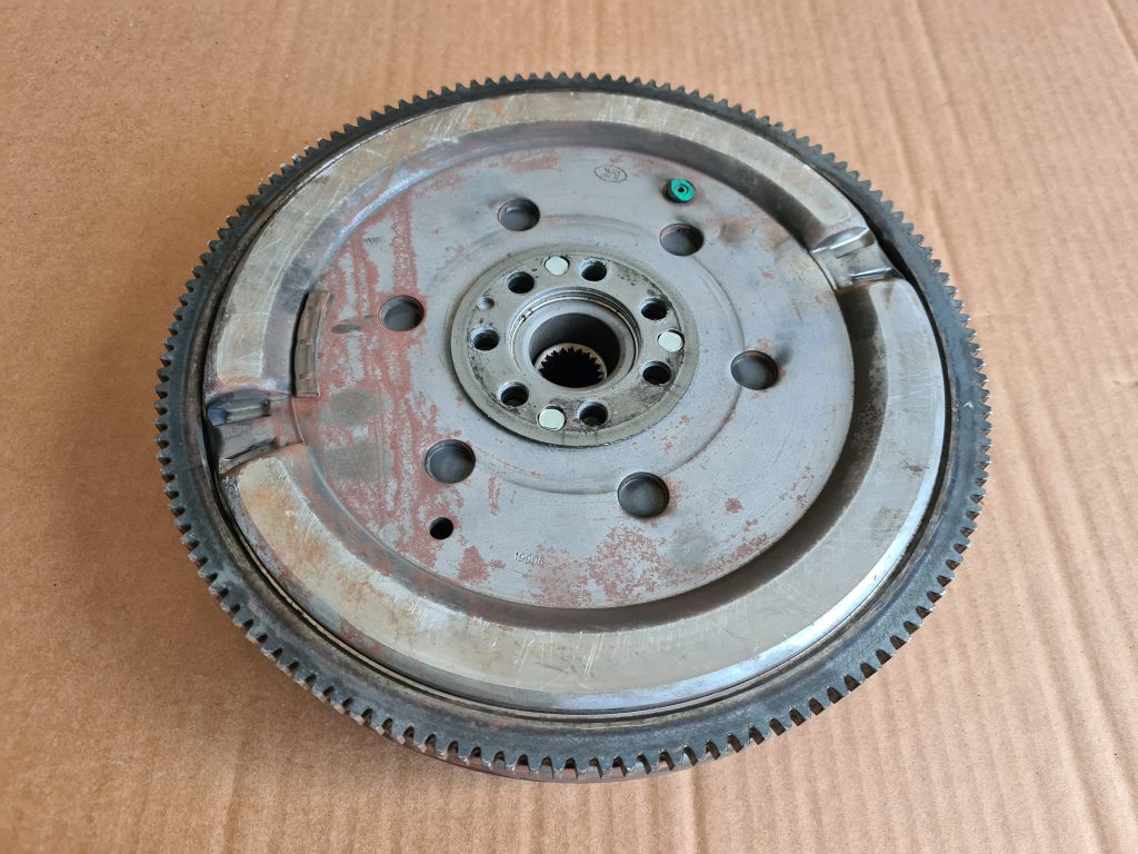 Sajūga komplekts priekš DACIA LODGY 2014 6 Sajūga komplekts priekš DACIA LODGY 2014