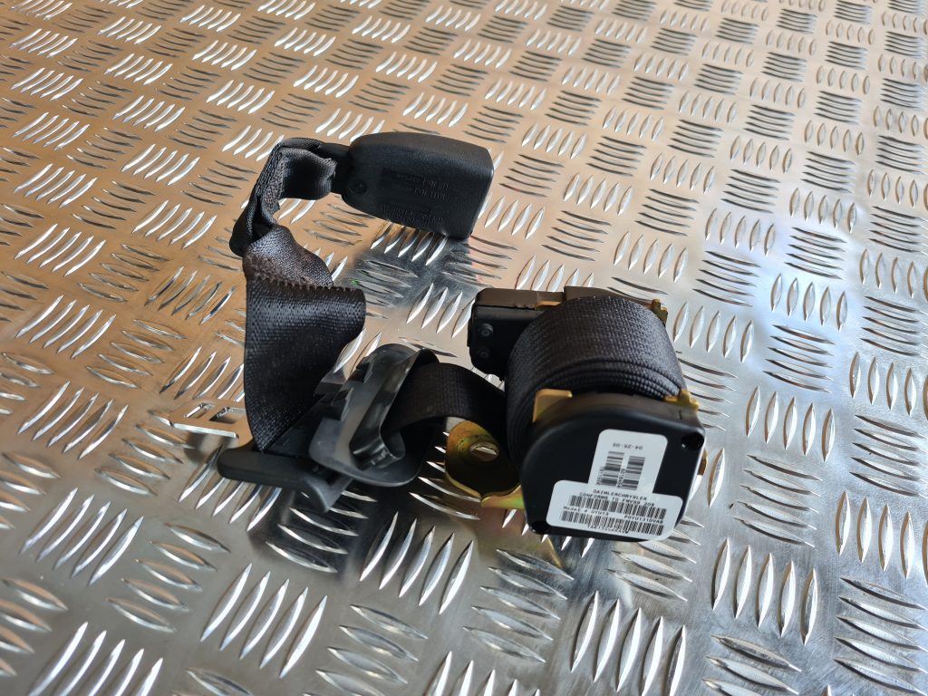 Aizmugurējā vidēja drošības josta priekš CHRYSLER SEBRING 2006