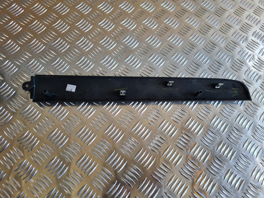 Mērinstrumentu paneļa dekoratīvā uzlika priekš CHRYSLER SEBRING 2006 3 Mērinstrumentu paneļa dekoratīvā uzlika priekš CHRYSLER SEBRING 2006