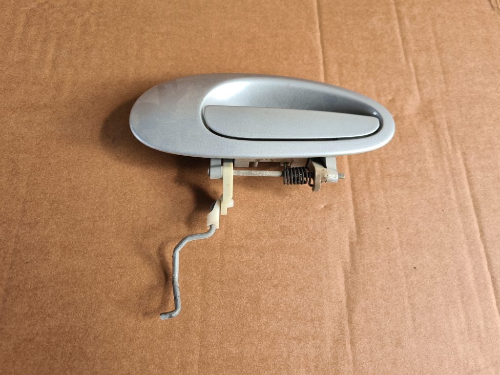 Aizmugurējais kreisais durvju rokturis priekš CHRYSLER SEBRING 2006