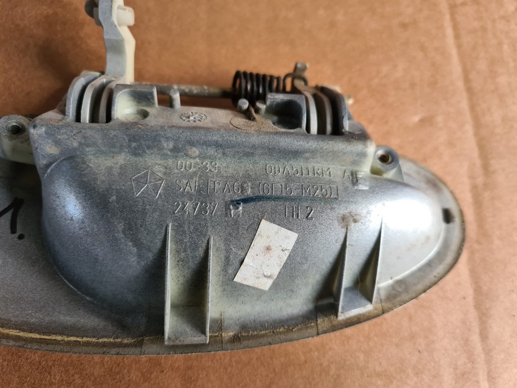 Aizmugurējais kreisais durvju rokturis priekš CHRYSLER SEBRING 2006