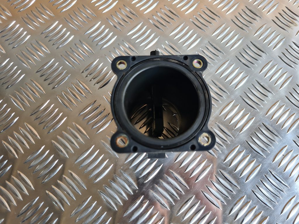 Gaisa plūsmas mērītājs priekš NISSAN X-TRAIL 2005