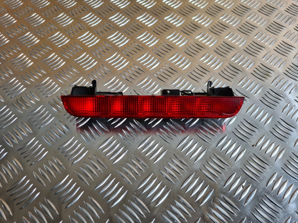 Stop signāls priekš NISSAN X-TRAIL 2005 1 Stop signāls priekš NISSAN X-TRAIL 2005