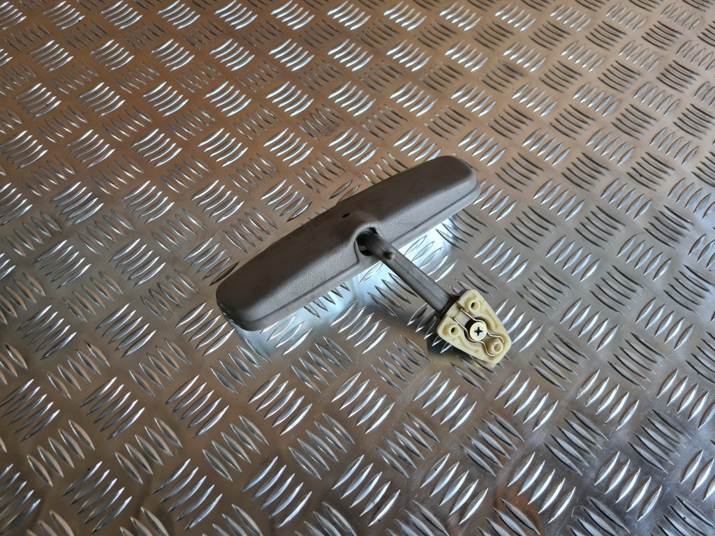 Salona atpakaļskata spogulis priekš NISSAN X-TRAIL 2005 3 Salona atpakaļskata spogulis priekš NISSAN X-TRAIL 2005