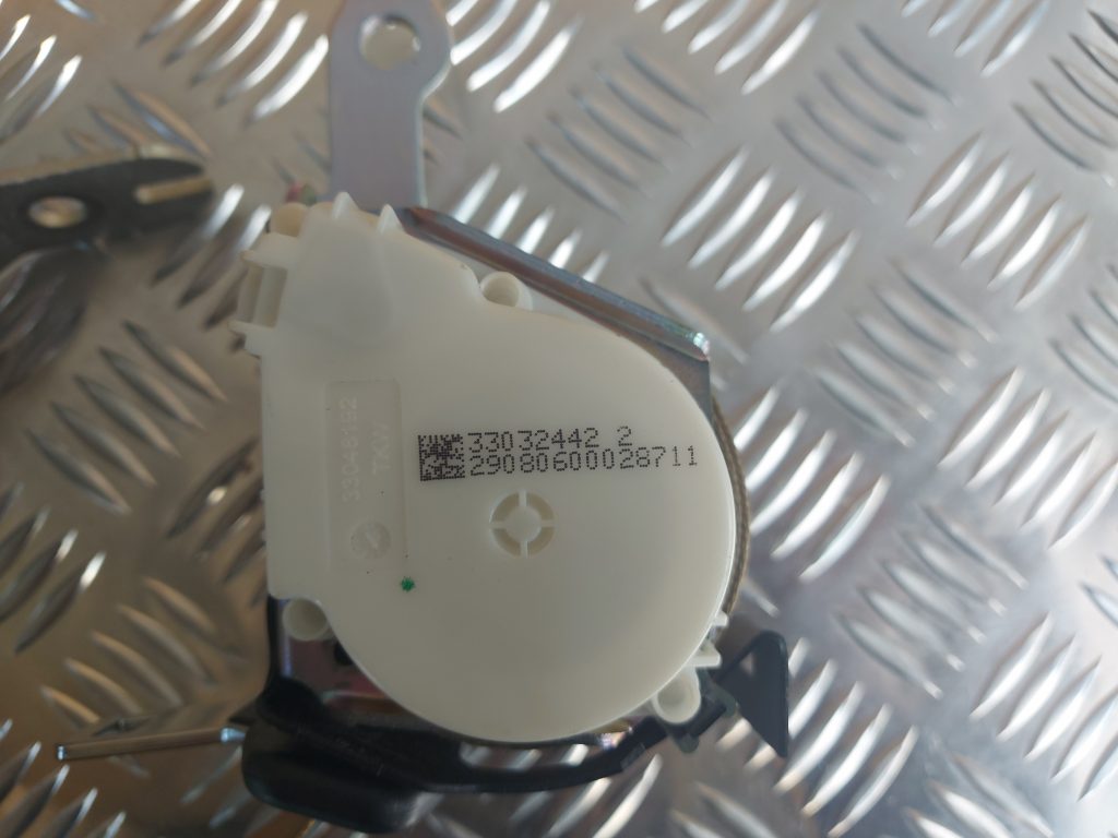 Aizmugurējā labā drošības josta priekš BMW 525 E60 2006 OLIVE