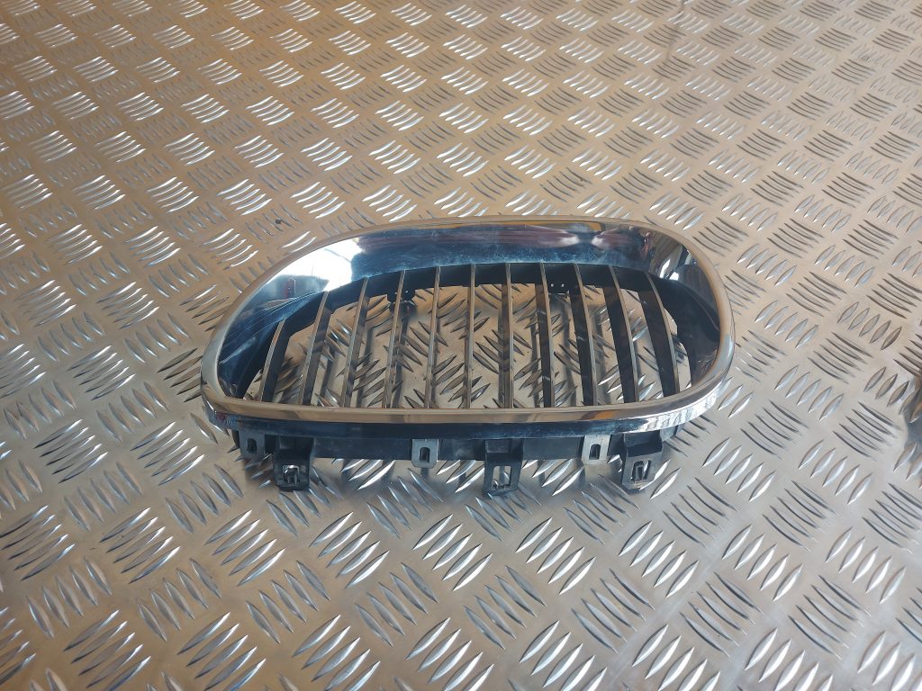 Bufera reste priekš BMW 525 E60 2006 OLIVE 1 Bufera reste priekš BMW 525 E60 2006 OLIVE