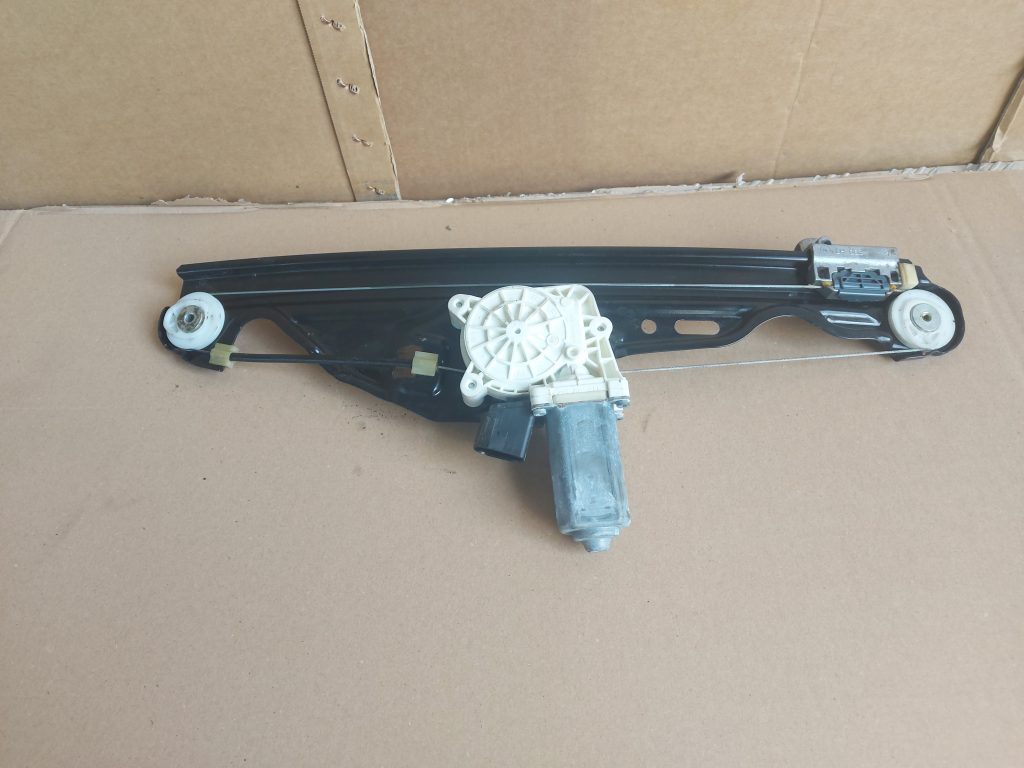 Stikla pacelšanas mehānisms aizmugurējais kreisais priekš BMW 525 E60 2006 OLIVE