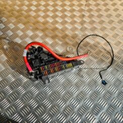 Drošinātāju relejas kaste priekš BMW 525 E60 2006 OLIVE