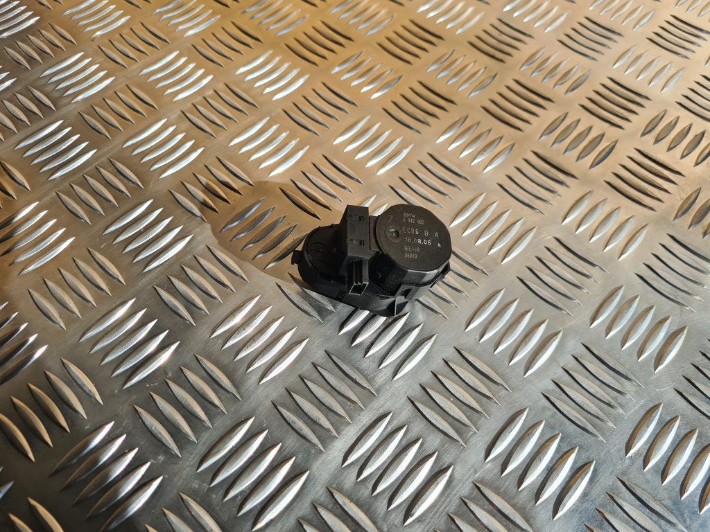 Apsildes sistēmas aktuators priekš BMW 525 E60 2006 OLIVE