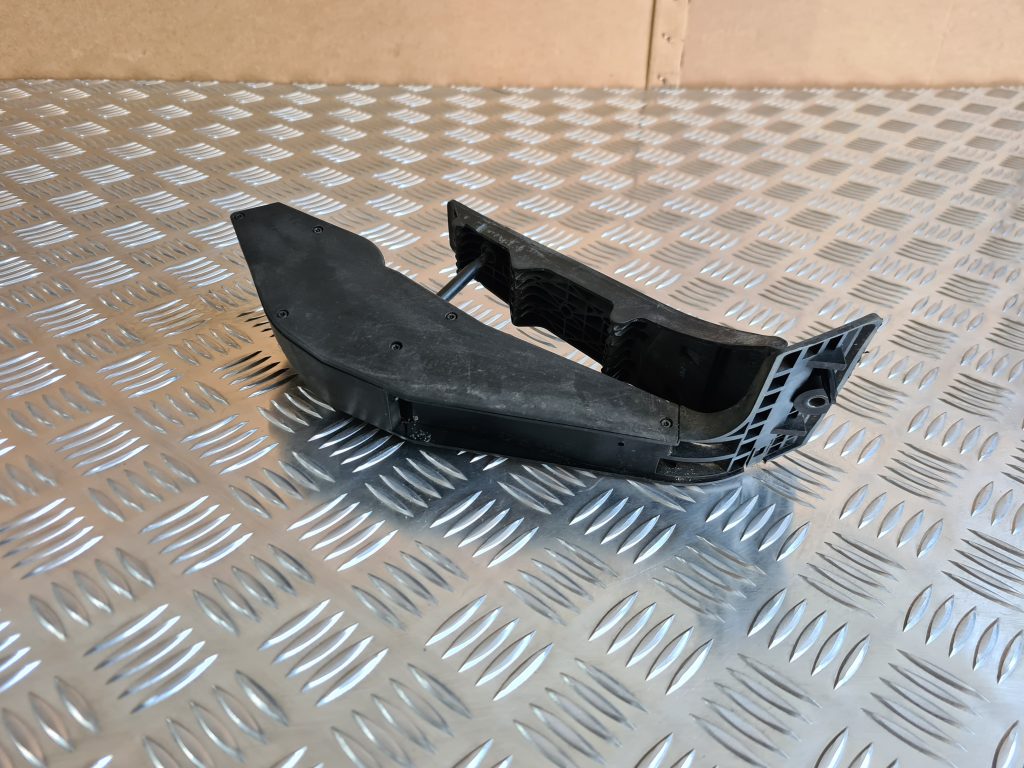 Gāzes pedālis priekš BMW 525 E60 2006 OLIVE 3 Gāzes pedālis priekš BMW 525 E60 2006 OLIVE