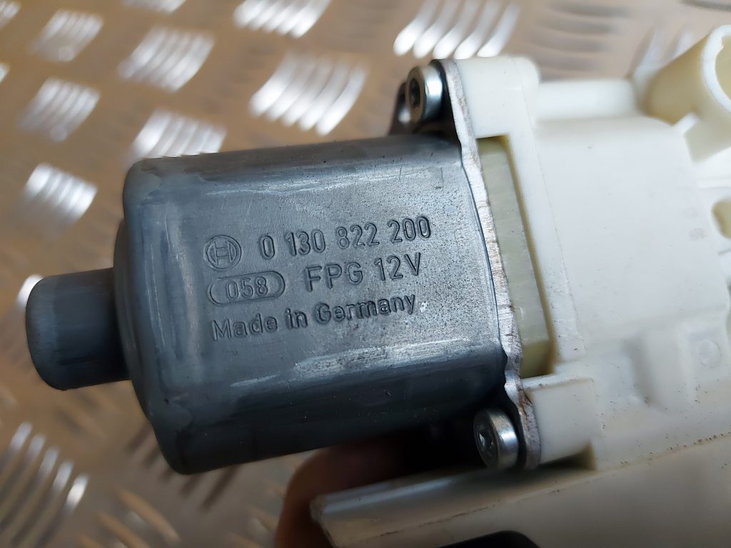 Elektrisko stiklu motors priekš PEUGEOT 407 2006