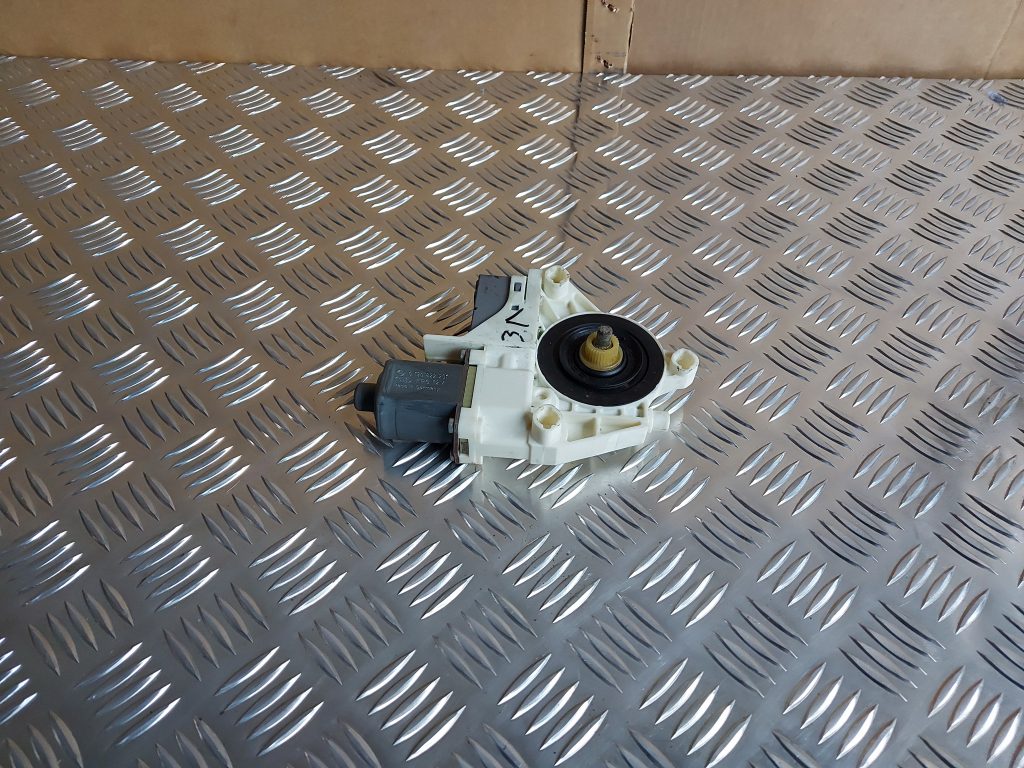 Elektrisko stiklu motors priekš PEUGEOT 407 2006 3 Elektrisko stiklu motors priekš PEUGEOT 407 2006