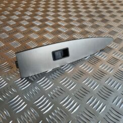 Stikla pacelšanas poga priekš TOYOTA AVENSIS 2012