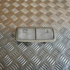 Aizmugurējo sēdvietu apgaismojums priekš TOYOTA AVENSIS 2012