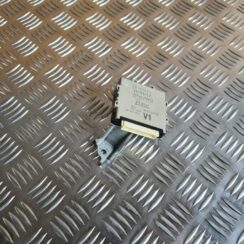 Priekšejo lukturu vadības bloks priekš TOYOTA AVENSIS 2012