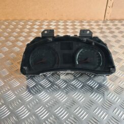 Spidometrs priekš TOYOTA AVENSIS 2012