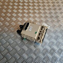 Drošinātāju bloks priekš TOYOTA AVENSIS 2012