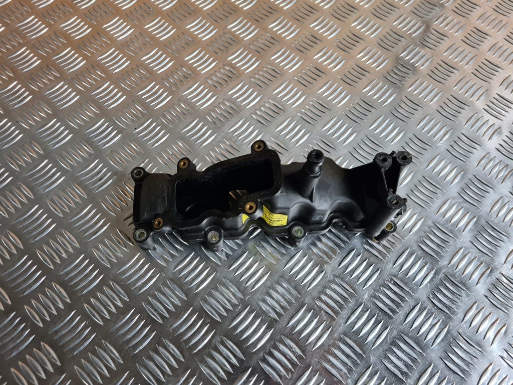 Ieplūdes kolektors priekš AUDI A6 AVANT 2007 QUATTRO 3 Ieplūdes kolektors priekš AUDI A6 AVANT 2007 QUATTRO