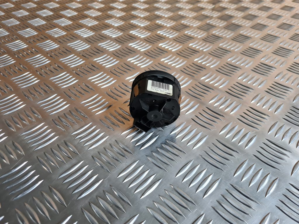 Gaismas slēdzis priekš AUDI A6 AVANT 2007 QUATTRO 3 Gaismas slēdzis priekš AUDI A6 AVANT 2007 QUATTRO