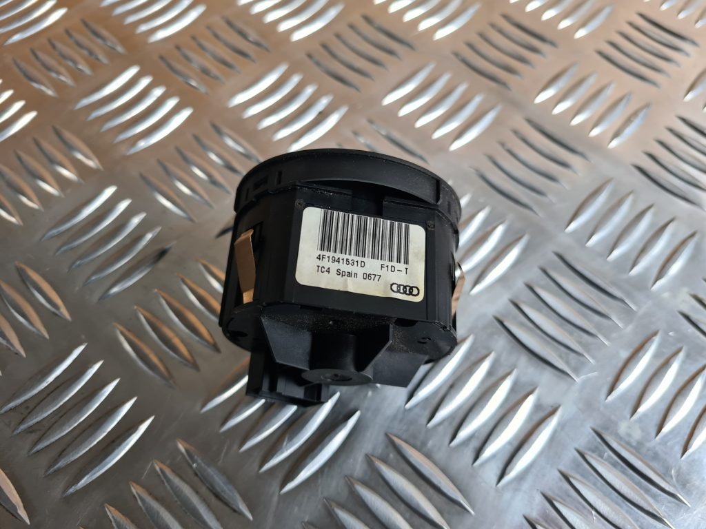 Gaismas slēdzis priekš AUDI A6 AVANT 2007 QUATTRO 2 Gaismas slēdzis priekš AUDI A6 AVANT 2007 QUATTRO