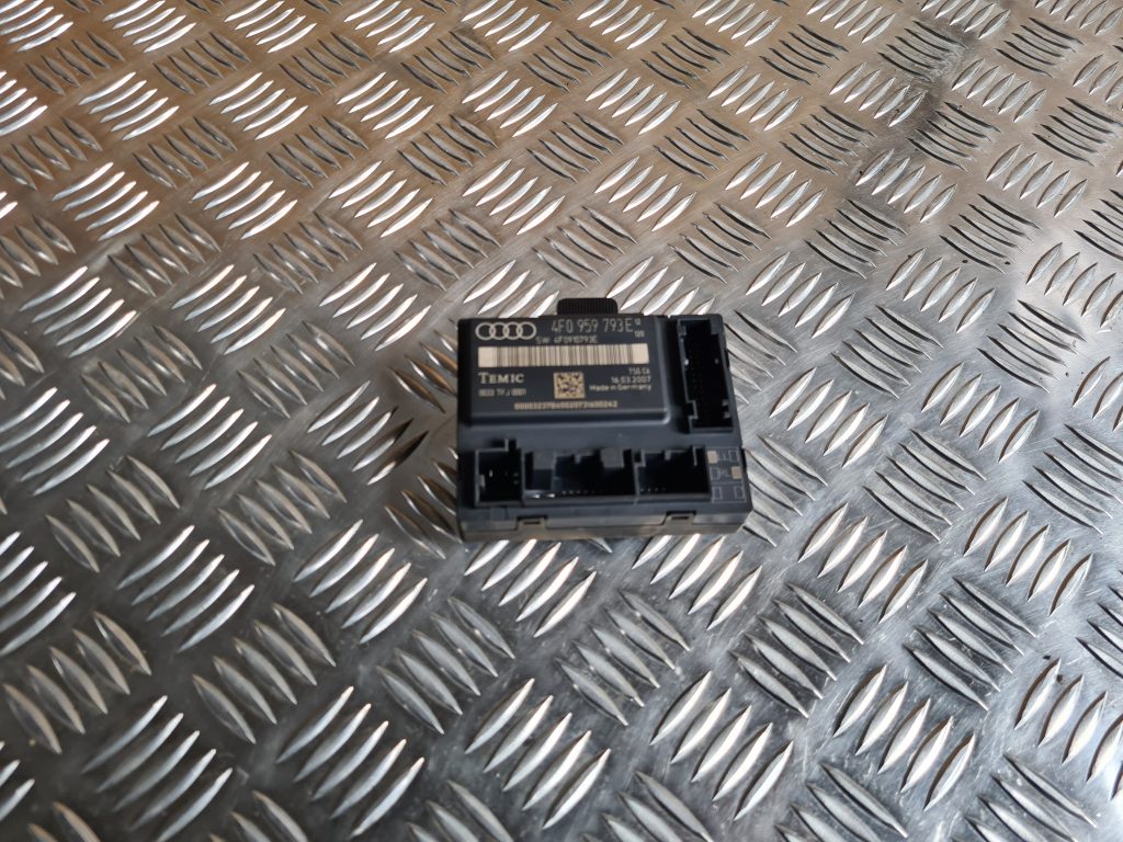 Priekšējo kreiso durvju vadības bloks priekš AUDI A6 AVANT 2007 QUATTRO 1 Priekšējo kreiso durvju vadības bloks priekš AUDI A6 AVANT 2007 QUATTRO