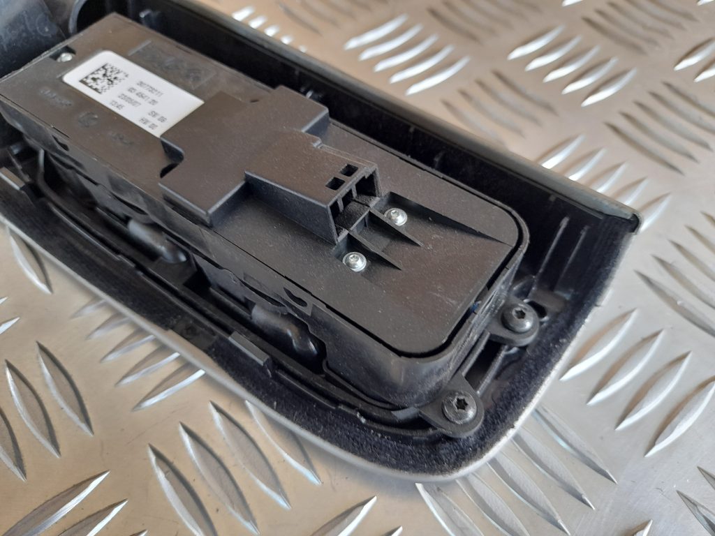 Šofera durvju slēdža pogas priekš VOLVO S40 2007 3 Šofera durvju slēdža pogas priekš VOLVO S40 2007