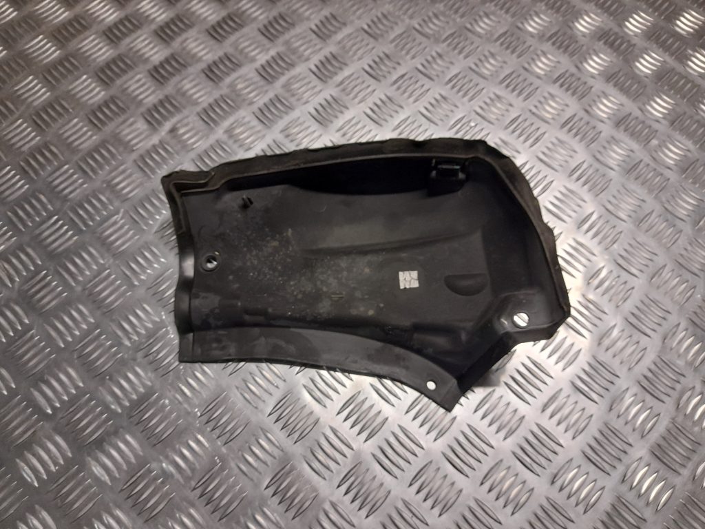 Vējstikla uzlika (deflektors) priekš VOLVO S40 2007 1 Vējstikla uzlika (deflektors) priekš VOLVO S40 2007