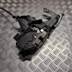 Priekšējo labo durvju slēdzene priekš VOLVO S40 2007