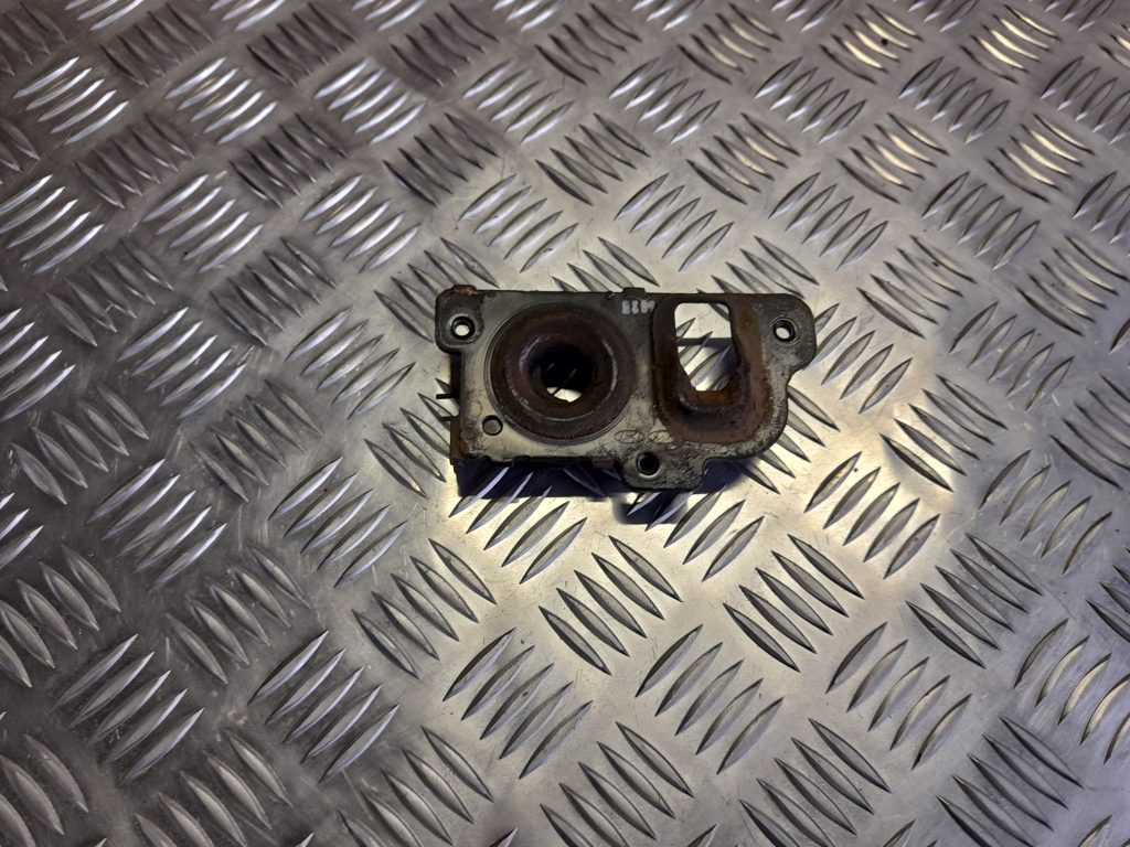 Pārsega slēdzene priekš KIA PICANTO 2006