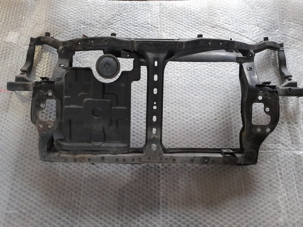 Priekšējā radiatora rāmis priekš KIA PICANTO 2006 1 Priekšējā radiatora rāmis priekš KIA PICANTO 2006