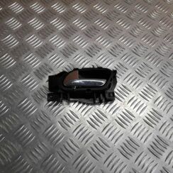 Salona durvju rokturis, priekšējais kreisais priekš CITROEN PICASSO 2007